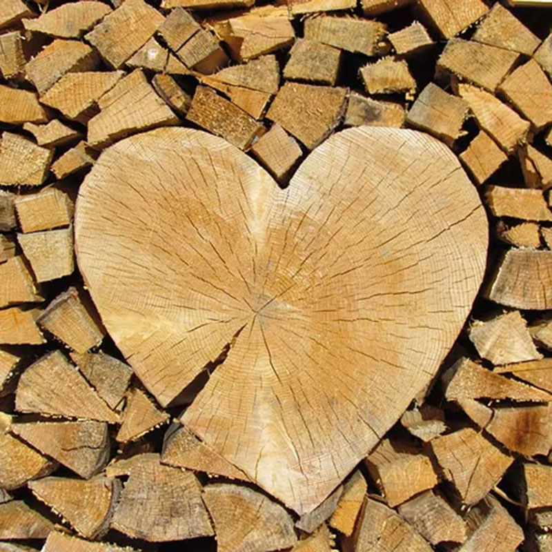 Stückholt Stapel mit Herz